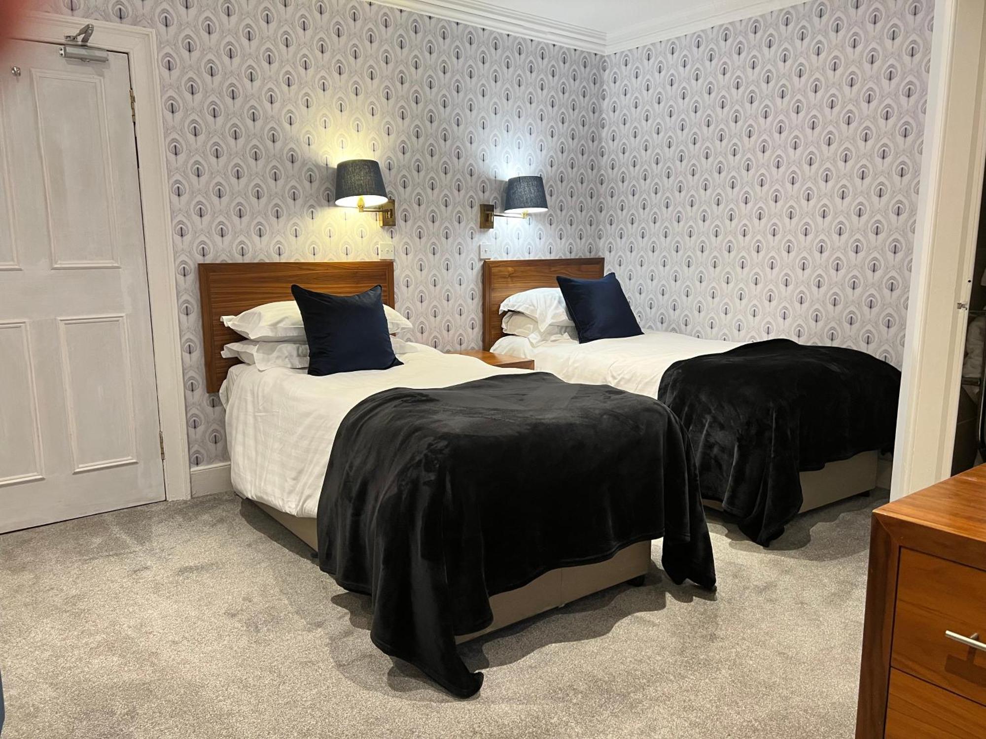Selkirk Arms Hotel Kirkcudbright Ngoại thất bức ảnh