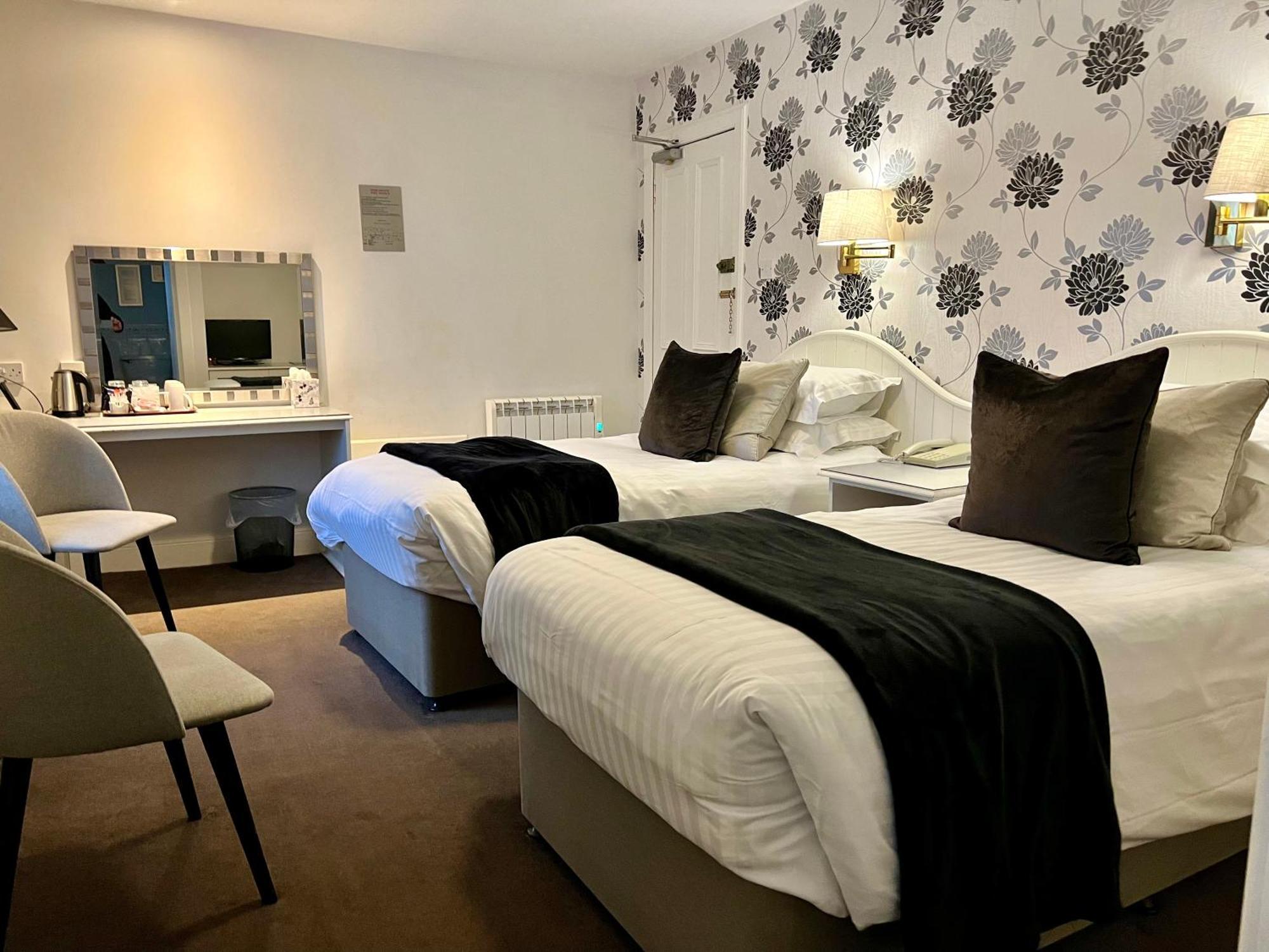 Selkirk Arms Hotel Kirkcudbright Ngoại thất bức ảnh